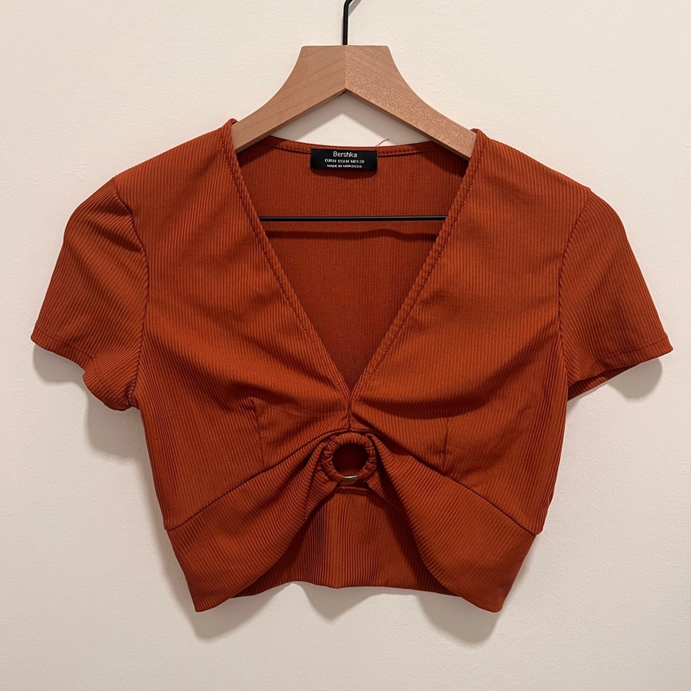 Bershka V neck crop top size M